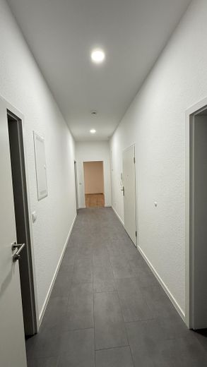 klimatisierte - 3,5-Zimmer Wohnung (EG) - mit Terrasse in Andernach – Flur