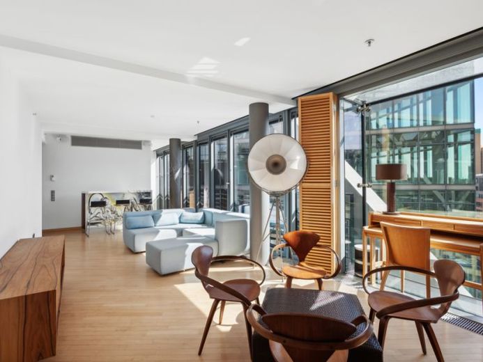 Bezugsfreie 2/3 Zimmer Penthouse am Potsdamer Platz in Mitte – Foto 1