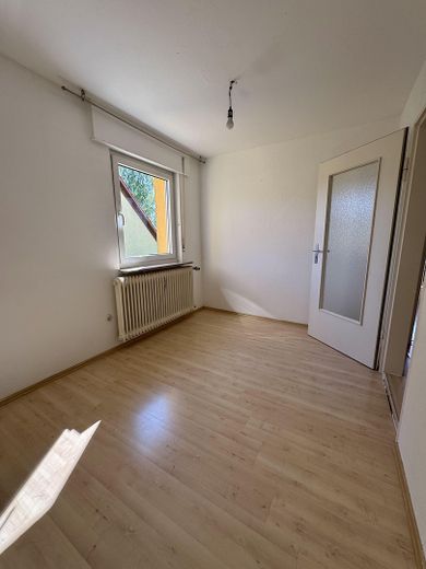 Freistehendes Haus, nutzbar als großzügiges Einfamilienhaus oder Zweigenerationenhaus – OG Schlaf- oder Arbeitszimmer