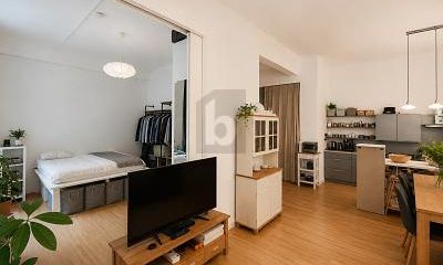 BESTE KIEZLAGE MIT NIESSBRAUCH – 1783105193_6a18a3b.jpg