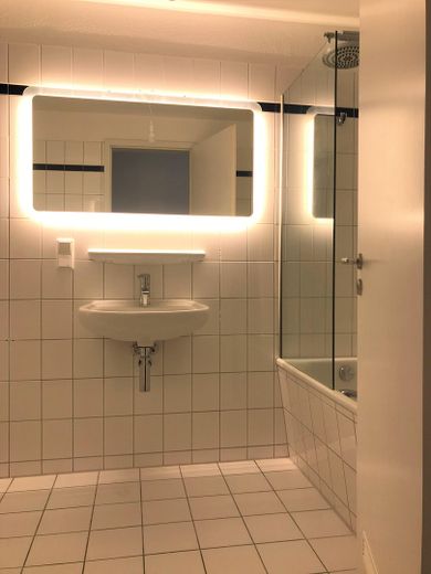 Helle 3-Zimmer Wohnung in zentraler Lage – Badezimmer