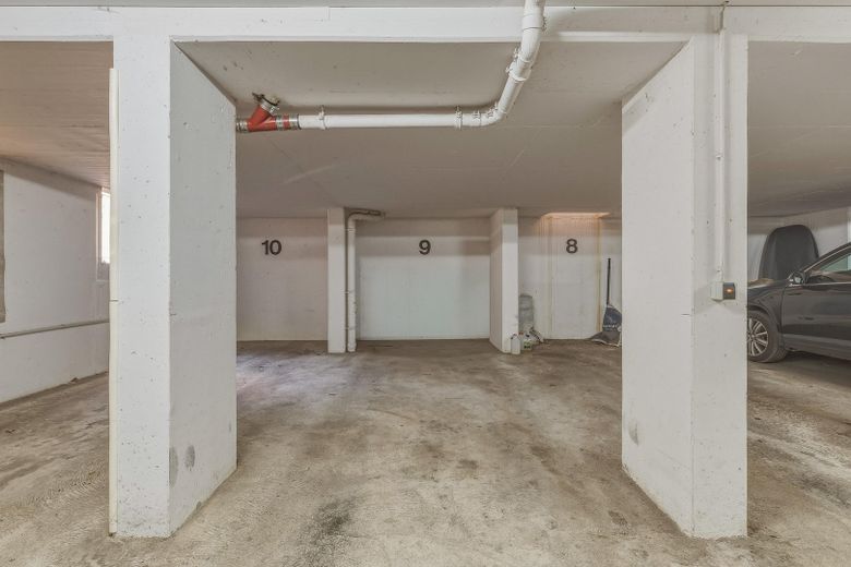 Tiefgaragenstellplatz