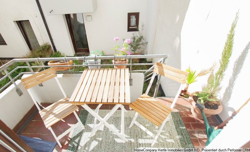 In voorbereiding: Stijlvol en comfortabel gemeubileerd met balkon aan de Schlossberg voor 3 maanden in de oude binnenstad, Freiburg – 9759eb11ead149e5f30b144ff594ac5a8caa84d1.jpg
