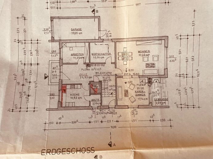 Exclusive House with Garage and Three Parking Spaces – Grundriss EG