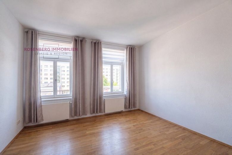 Denkmalgeschützte 3-Zimmer-Eigentumswohnung mit Balkon und Aufzug - Provisionsfrei! – Immobilie verkaufen in Leipzig_ 3-Raumwohnung_Rosenberg Immobilien Leipzig_Schlafzimmer