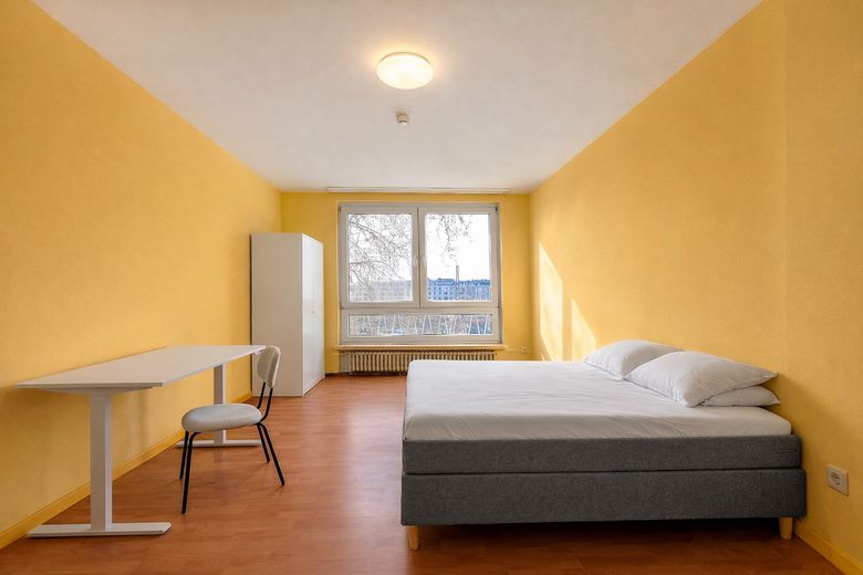 7 Min zur Uni! WG-Neugründung oder als möblierte Wohnung +Balkon- Drei-Zimmer-Wohnung in D-Bilk – Schlafen 2