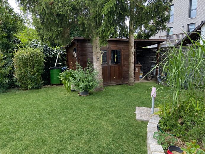 Ben curato appartamento di 3 locali al piano terra con veranda e ampio giardino – Foto 13