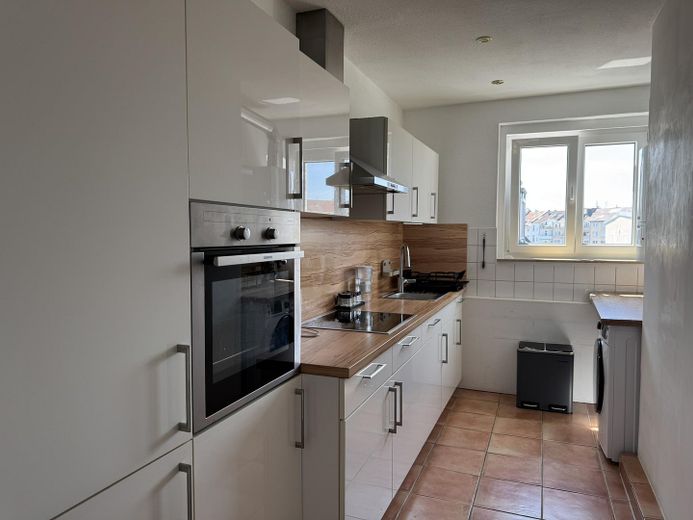 Provisionsfrei,renoviert,ruhig,95qm Wohnung 3,5 Zimmer+Küche mit EBK,Tageslichtbad,Südbalkon – Küche