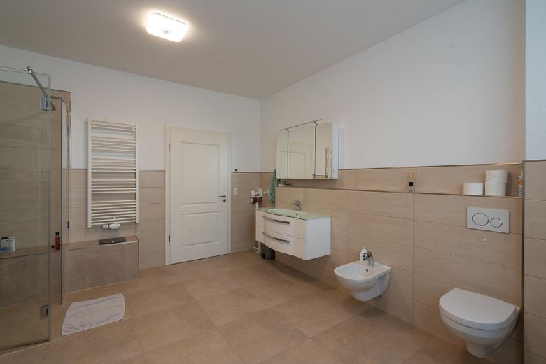 Haus mit viel Wohnraum – Foto 20