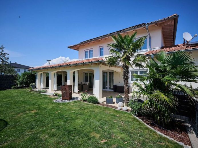 RISERVATO - Un angolo di Toscana ad Aiterhofen: villa del 2017 con piscina e impianto fotovoltaico – Photo 1