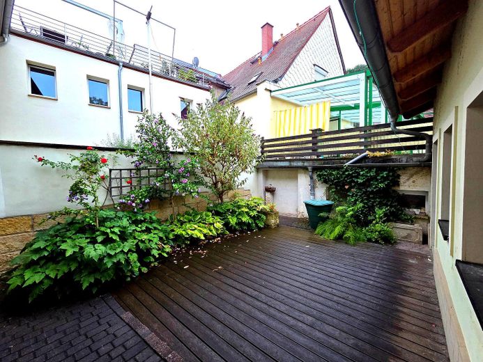 Terrasse im Hof