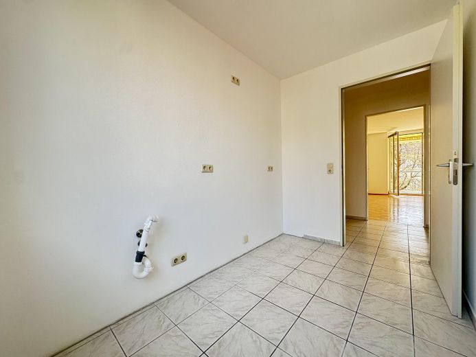 Familiengerecht – gut geschnittene 3-Zimmerwohnung in  München Schwabing-Freimann – Küche