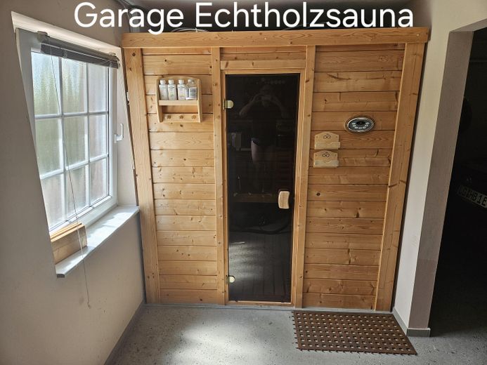 Provisionsfreier Bungalow in ruhiger Lage – Echtholzsauna außen