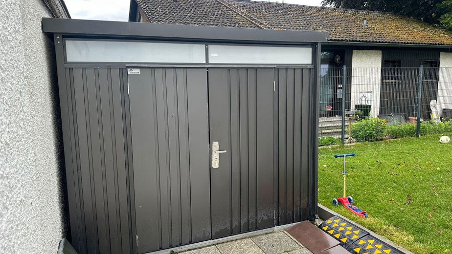 Moderna casa unifamiliare indipendente nel verde – Gartenhaus Gerätehaus