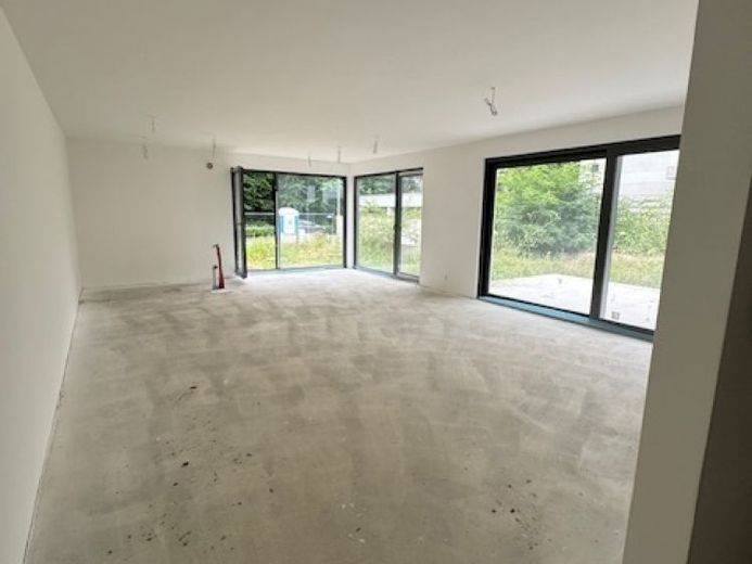 9772 - -Luksusowe mieszkanie na parterze - re-3-pokojowe mieszkanie własnościowe wysokiej jakości w FFM Sachsenhausen – Zdjęcie 1