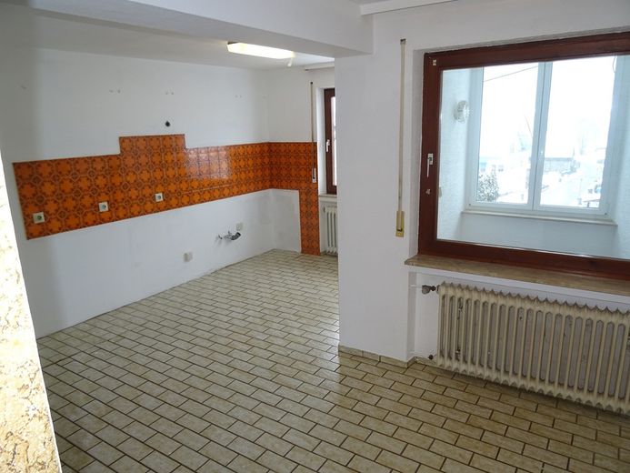 Helle 3,5 Zimmer Wohnung 1. OG mit Balkon, Stellplatz, Garten in 72348 Rosenfeld Heiligenzimmern ab sofort zu vermieten – Foto 8