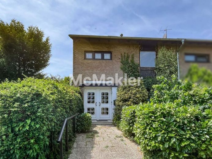Brauweiler-Fans aufgepasst: sanierungsbedürftiges Reihenhaus auf großem Eckgrundstück – Foto 1