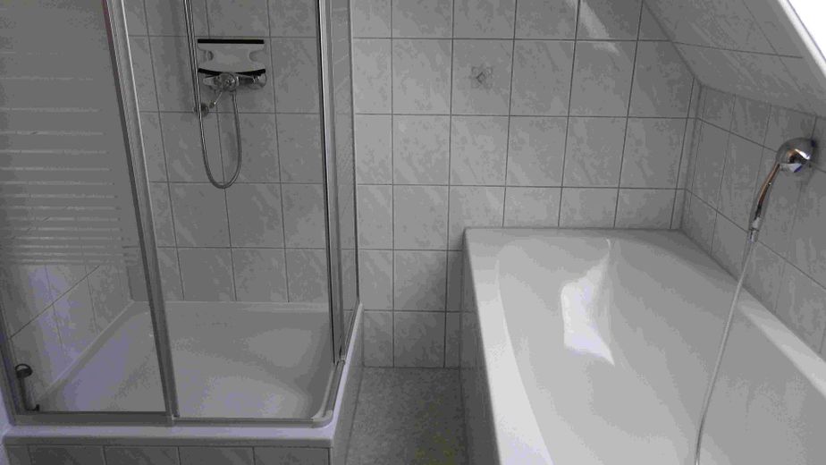 Anwesen mit Einfamilienhaus inkl. ELW & zweitem Wohnhaus, Garagen, Carport, Scheune & Werkstatt – Foto 46