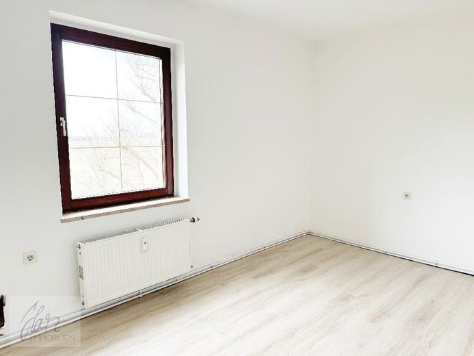 ***WOHNEN IM GRÜNEN*** - Komfortabel, ruhig und familienfreundlich... 3-Raumwohnung mit Tageslichtbad und opionaler Einbauküche ab sofort zu vermieten – Kinderzimmer
