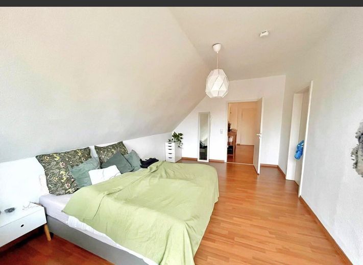 Helle 3-Zimmer-Dachgeschosswohnung mit Balkon und Küche im Zentrum Diepholz (Sanierung vor Einzug) – Foto 3