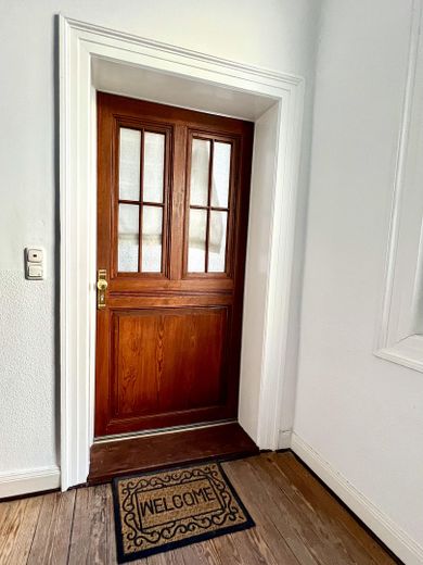 lussuoso e luminoso appartamento di 4 locali in edificio storico – Wohnungstüre