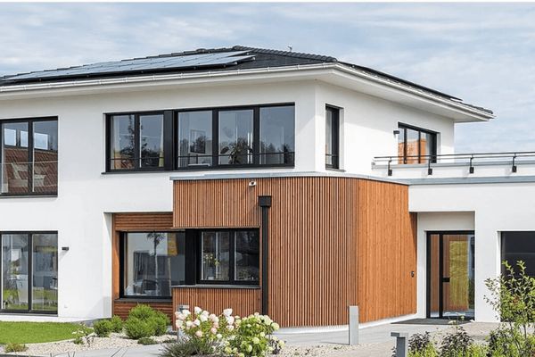 Letztes Stadtvillen-Grundstück mit unverbaubarem Blick ins Grüne