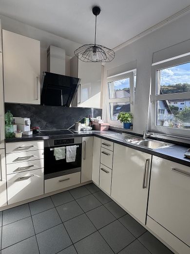Charmant appartement de 3 pièces dans un quartier calme à Lohr-Sendelbach – Küche