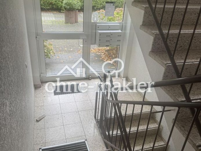 ***Gruntownie wyremontowana łazienka z oknem, balkon południowo-zachodni z dużą ilością słońca, położony wśród zieleni*** – Zdjęcie 1