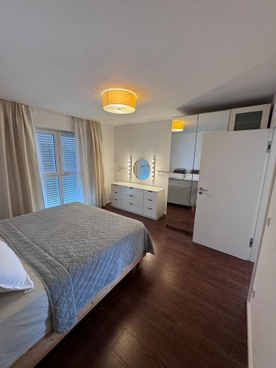 Exklusive, sonnige Familienwohnung - 4-ZKB mit Balkon direkt am Rebstockpark – Schlafzimmer 1