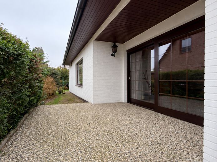Einfamilienhaus mit ca. 325 m² Wohn- und Nutzfläche in ruhiger Wohnlage von Trittau – Terrasse