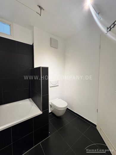 Moderne, helle Loftwohnung mit Süd-Balkon am Kustermann Park – zentral  &  ruhig – 01e992d7c5dd3f860eead2bf9c302cd2e7dd3506.jpg