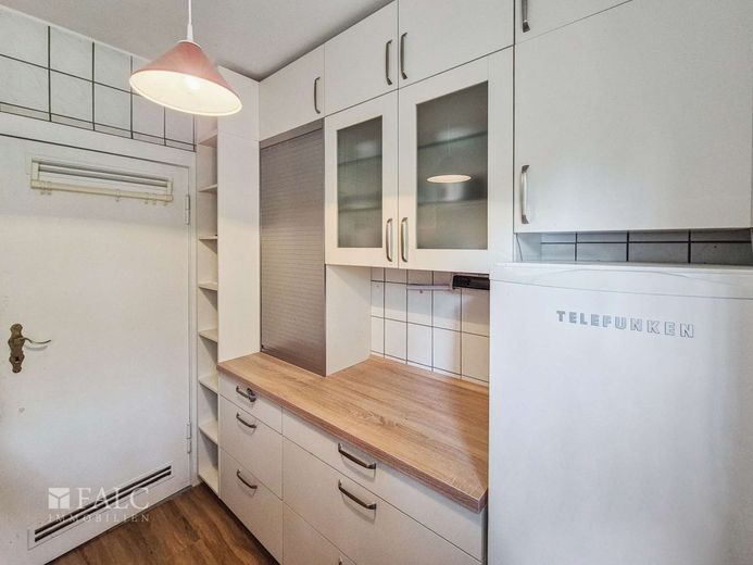 Einfamilienhaus mit Garten an Berliner Stadtgrenze - FALC Immobilien – Küche