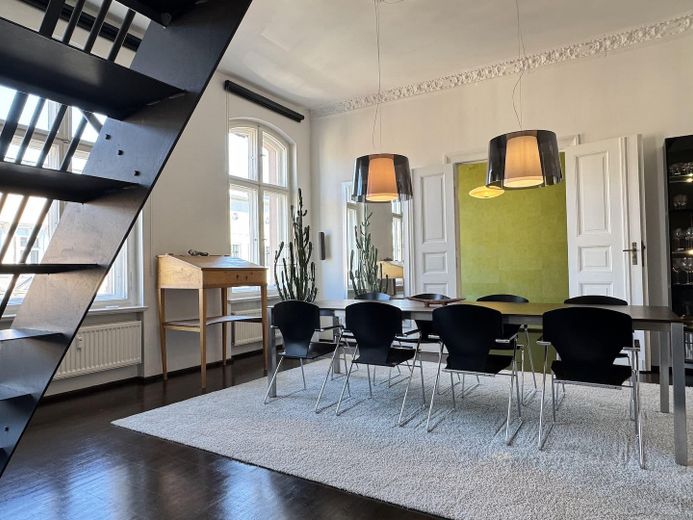 SANS COMMISSION : maisonette sous les combles à Bergmannkiez – Wohnbereich 4. OG