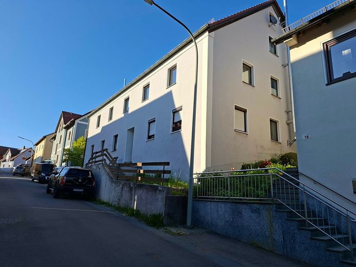 Biete Helle 2 Zimmer Wohnung von Privat in ruhige Lage in Tännesberg mit Terrasse,Grillgarten Mitbenutzung und Stellplatz sowie Keller. Wohnung sehr gut geteilt und Vollmöbliert.70000€ vhb. 015111378015 – Foto 17