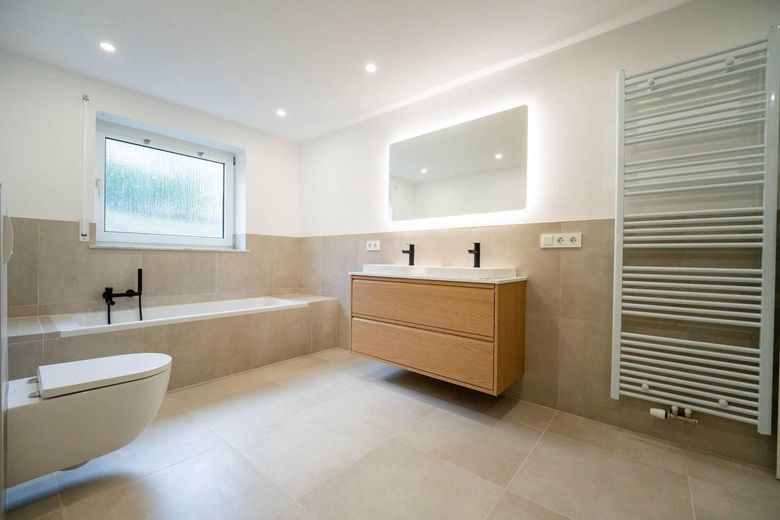 Modernisiertes Zweifamilienhaus mit Einliegerwohnung, neuer Gasheizung & PV Anlage – Foto 12