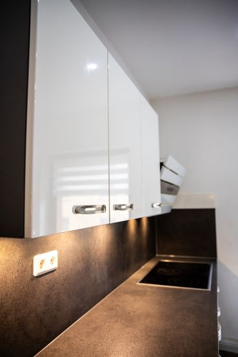 Moderne 3-Zimmer Eigentumswohnung mit Einbauküche & großem Balkon – Foto 11