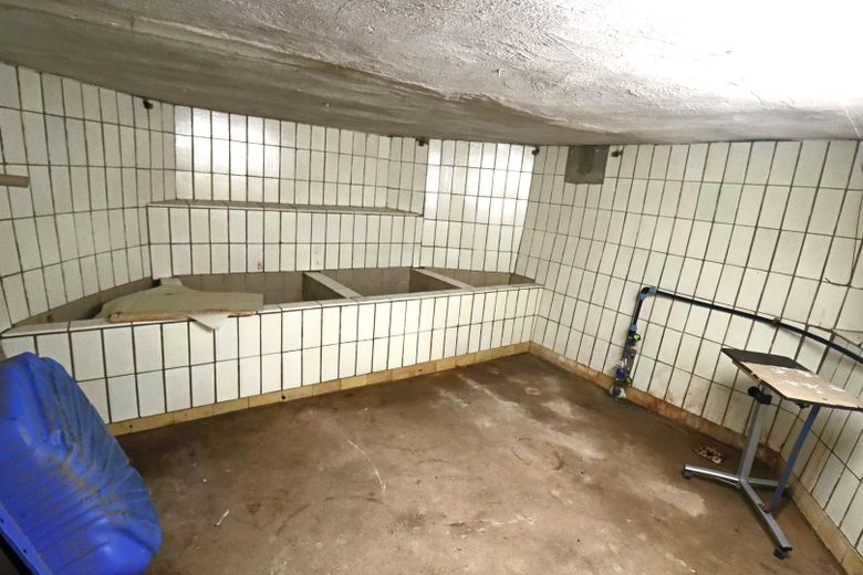 ehe. Schlachtgebäude