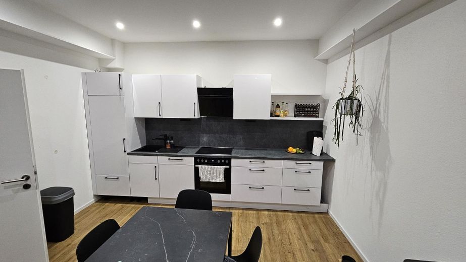 3-Zimmer Wohnung in Traumlage mit Küche und Terrasse – Küche