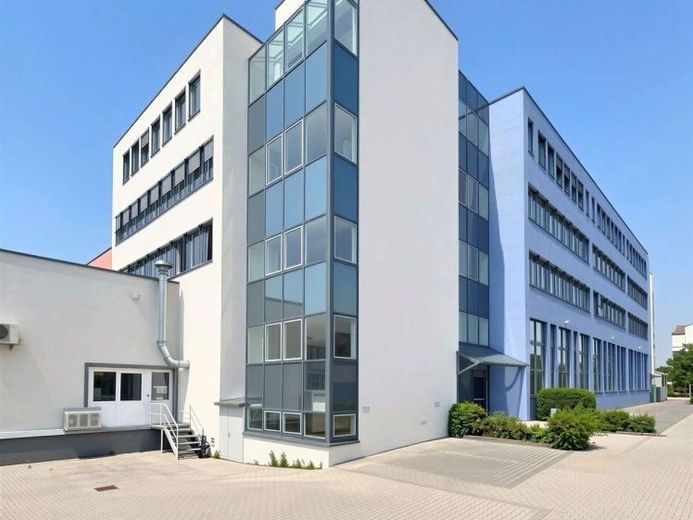 979 m² Lagerfläche in Heusenstamm zu vermieten – Foto 1