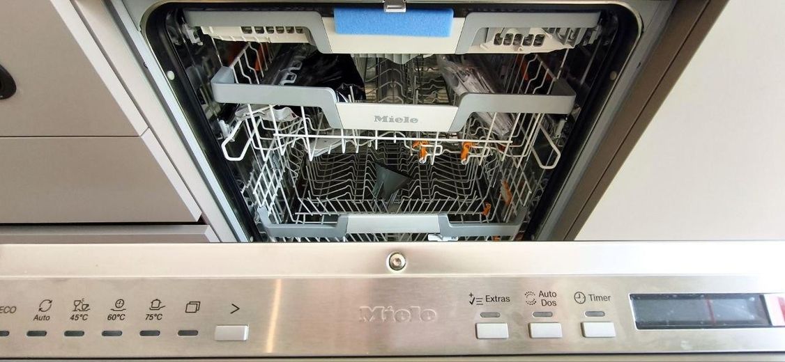 Einziehen, wohlfühlen und energieeffizient leben – Einbauküche inklusive! – Miele