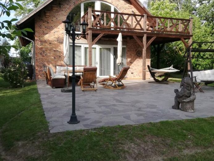 La casa speciale nel cuore dello Spreewald per i \fuggitivi dalla città\ – Foto 1