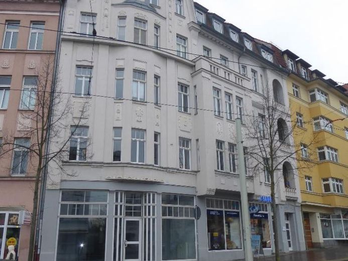 Lokal handlowy w pobliżu centrum – Zdjęcie 1