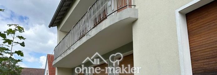 Красивый отдельно стоящий односемейный дом с большим природным садом