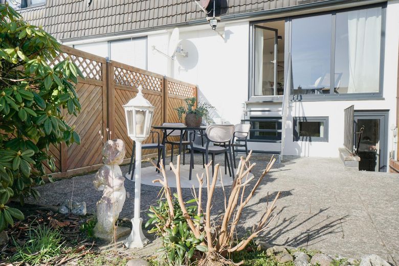Provisionsfrei & bezugsfertig: Energieklasse B, Wärmepumpe, PV, Garten & Garage – Terrasse