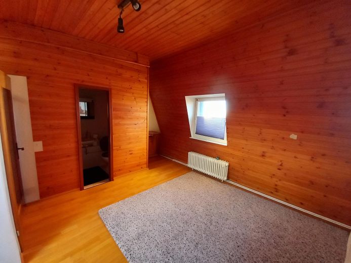 Familienglück - großes Reihenhaus in Zorneding wegen Wegzugs zu verkaufen – Studio
