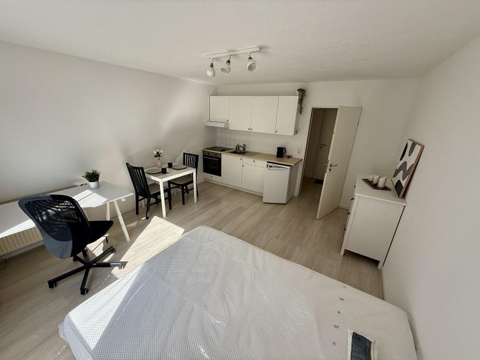 Möblierte Zentrale 1-Zimmer-Wohnung mit Terrasse in Lüneburg – फोटो 1