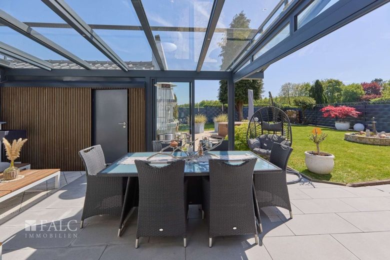 Landluft mitten in Alsdorf ? - Enjoy living direkt am Feld! – Überdachte Gartenterrasse