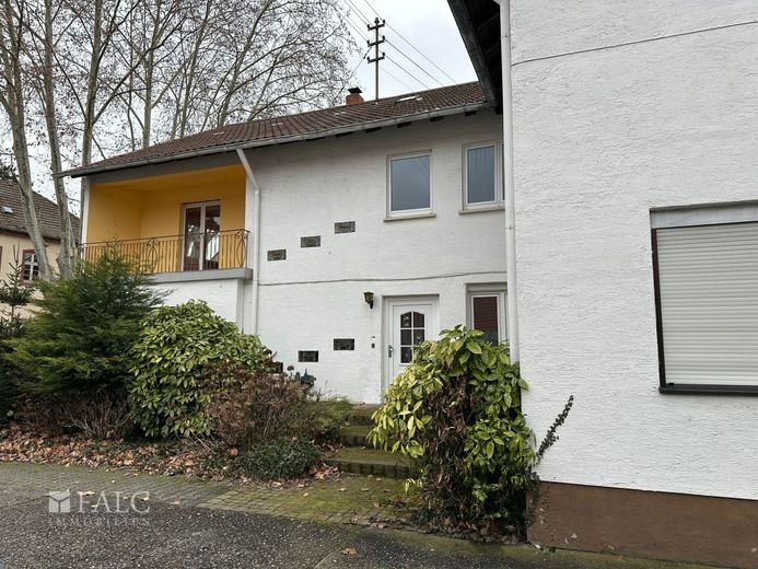 Liegenschaft zur Projektentwicklung mit Wertsteigerungspotential – Außenansicht - Vorderhaus
