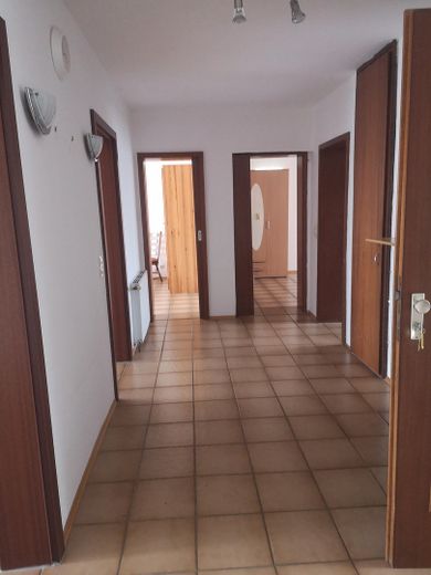 Geräumige 5 ZKB Wohnung in Kaiserslautern-Morlautern zu vermieten – Foto 7