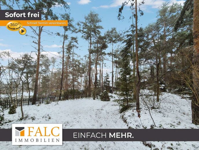 Baugrundstück mit schönem Wochenendbungalow - FALC Immobilien – Titelbild